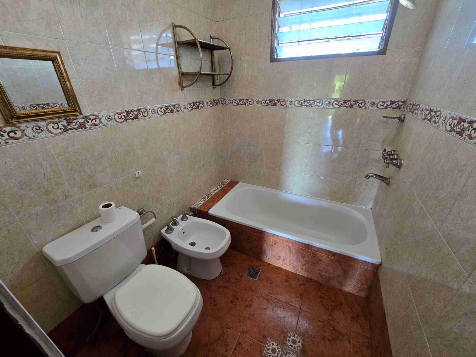 DEPARTAMENTO EN ALQUILER ANUAL - B° LA QUINTA - 10