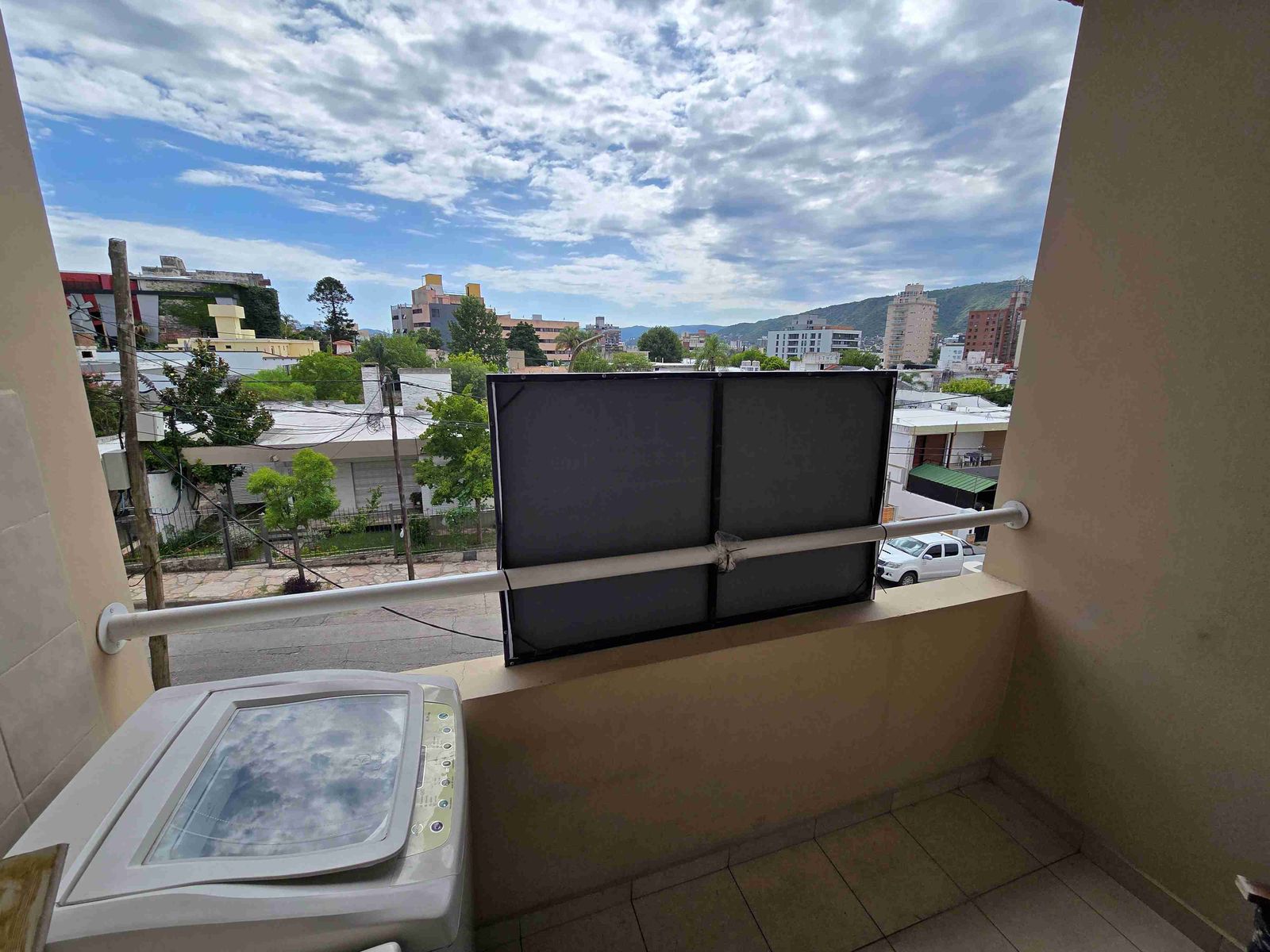 BELLO DEPARTAMENTO EN VENTA EN CARLOS PAZ, 2 DORMITORIOS, CON BALCÓN ALA CALLE. — foto 13