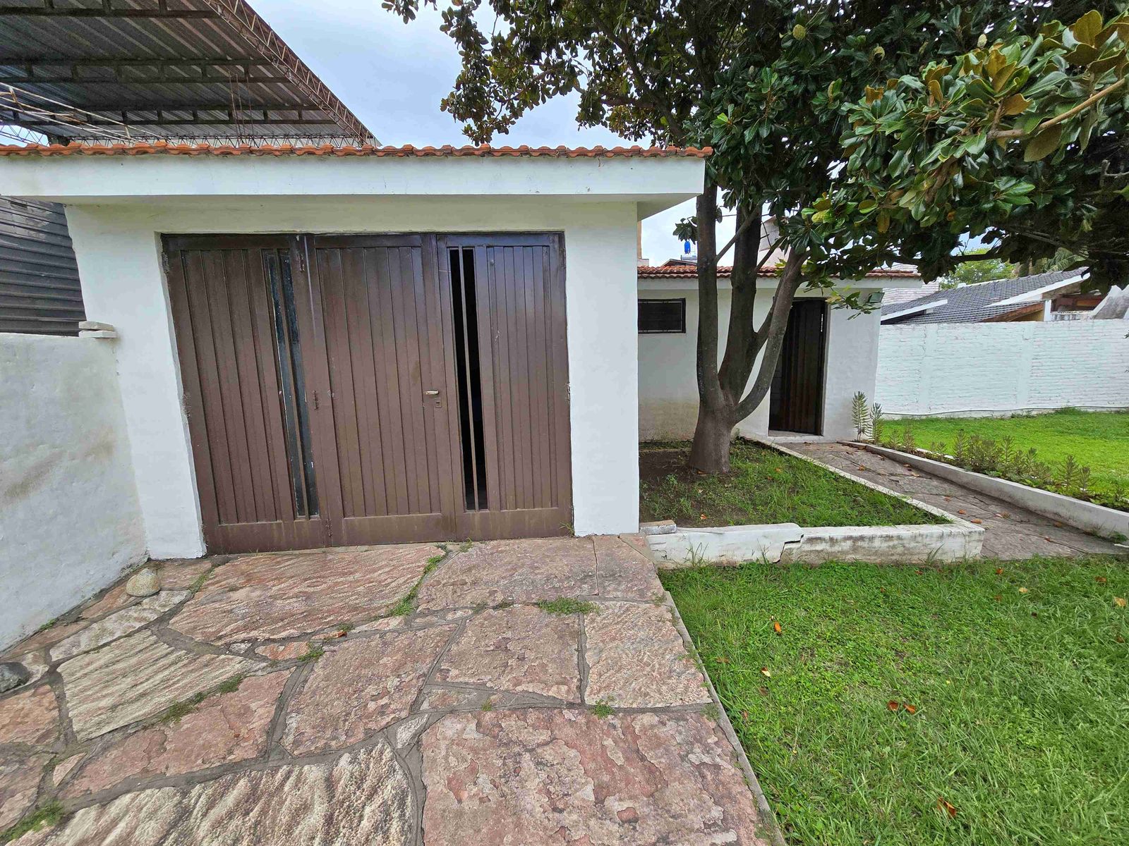 BELLA CASA EN VENTA EN CARLOS, CON PILETA, GAS NATURAL, BARRIO Miguel Muñoz — foto 8