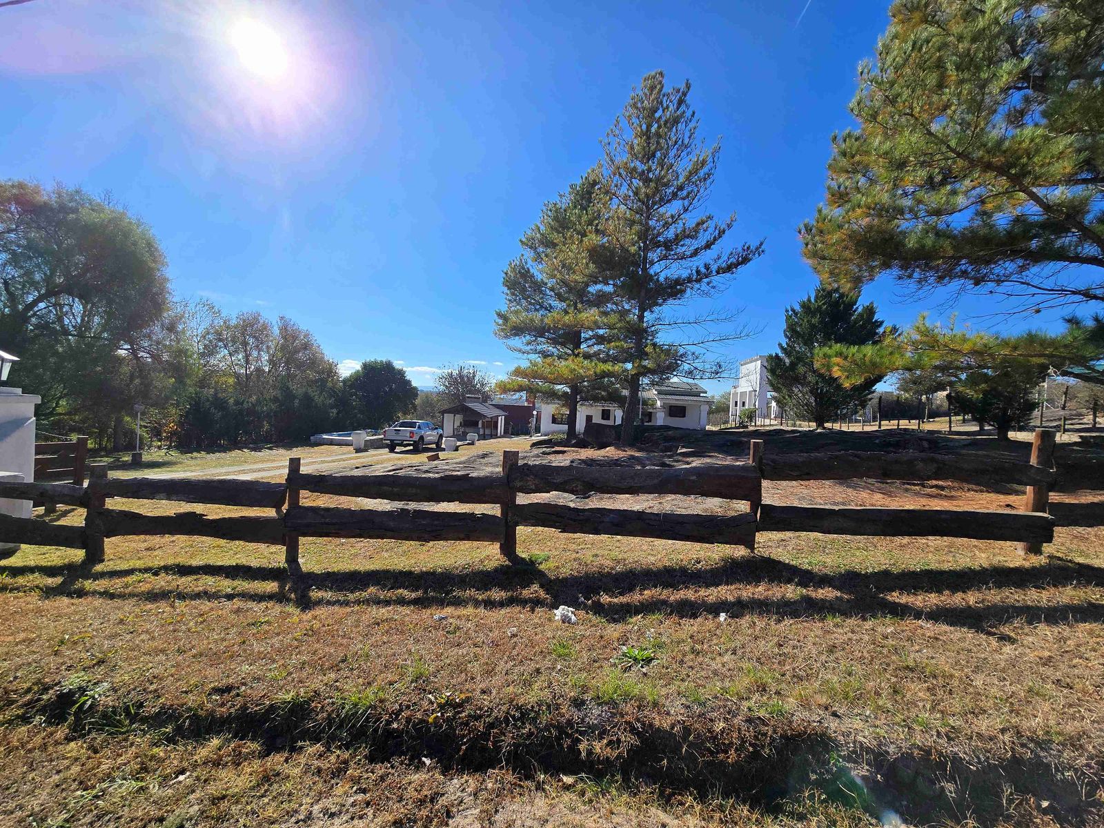 MUY LINDA CASA EN VENTA EN LA LOCALIDAD DE CABALANGO, CON 2.100 Mt2 de Terreno. Bello Entorno. Vivirla todo el año - 2