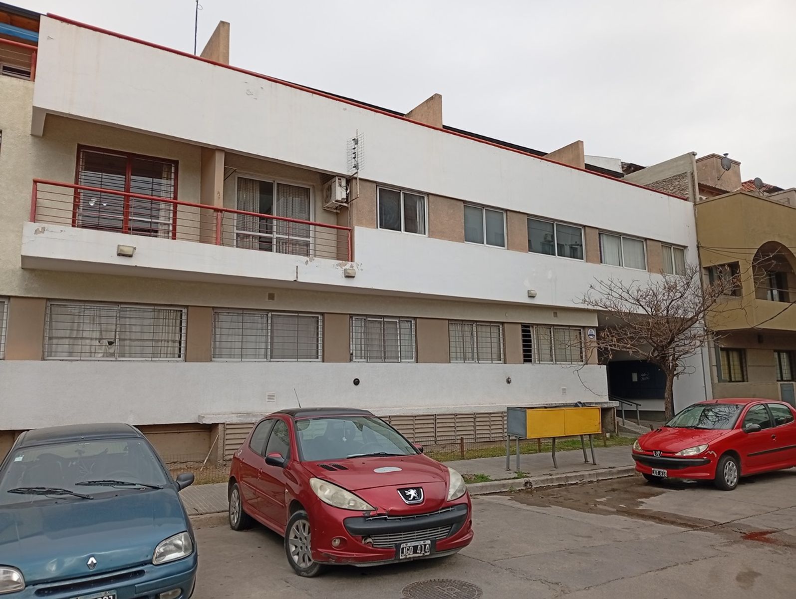 LINDO DEPARTAMENTO EN ALQUILER PERMANENTE EN CARLOS PAZ, 2 DORM. AMOBLADO. EDIFICIO RIBERA - 1