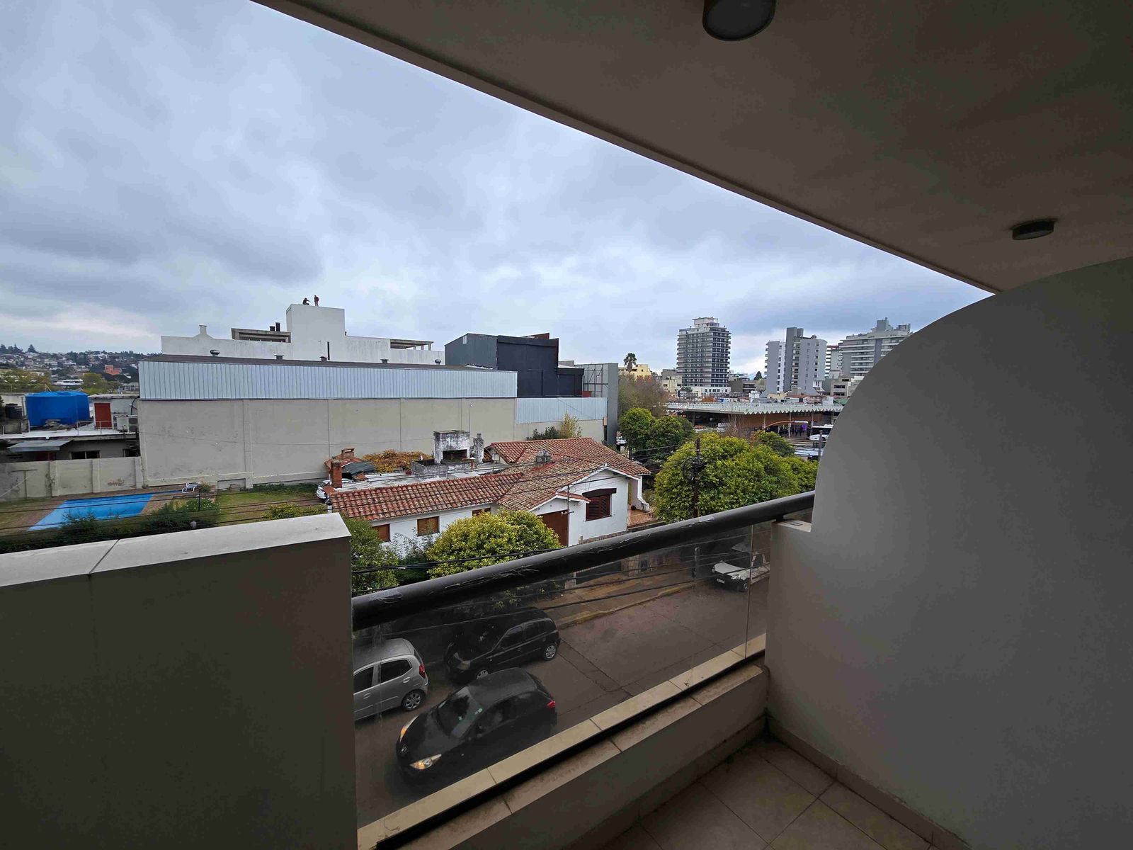 LINDO DEPARTAMENTO EN ALQUILER PERMANENTE EN CARLOS PAZ, 1 DORM. AMOBLADO. EDIFICIO LOS OLIVOS 1 - 7