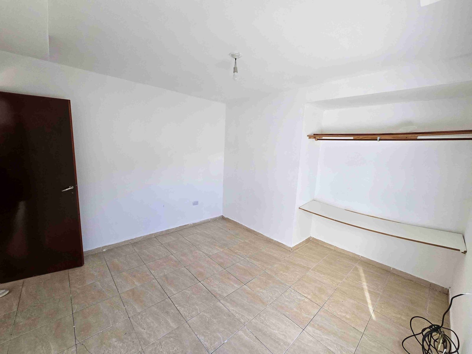 LINDO DEPARTAMENTO EN VENTA EN VILLA CARLOS PAZ, EDIFICIO RÍO DE JANEIRO, 1 DORMITORIO CON PATIO PROPIO. COCHERA - 6