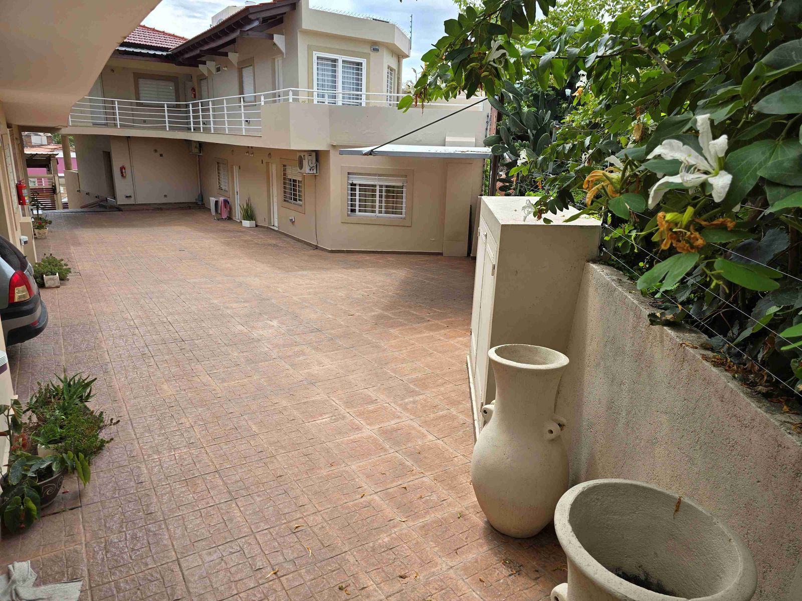 MUY LINDO DEPARTAMENTO de 2 dormitorios, EN VILLA CARLOS PAZ, ALQUILER PERMANENTE A 2 AÑOS, EN COMPLEJO CON PILETA, QUINCHO ASADOR, Gas Natural. Calefacción central - 5