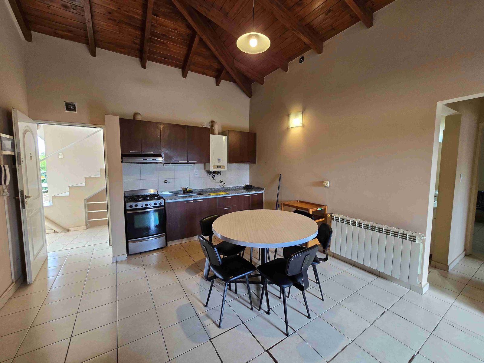 MUY LINDO DEPARTAMENTO de 2 dormitorios, EN VILLA CARLOS PAZ, ALQUILER PERMANENTE A 2 AÑOS, EN COMPLEJO CON PILETA, QUINCHO ASADOR, Gas Natural. Calefacción central - 8