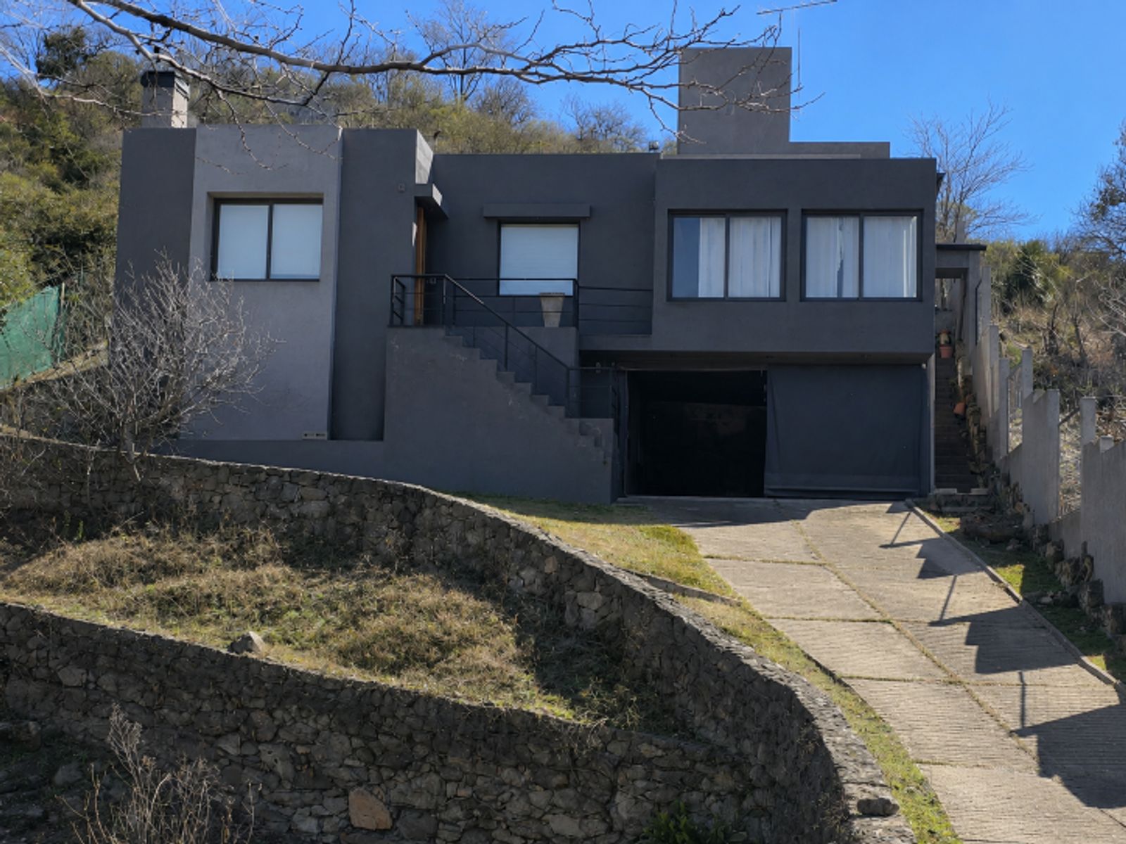 MUY LINDA CASA EN VENTA EN MAYU SUMAJ, DE EXCELENTE CALIDAD &amp DISEÑO, DISTANTE 50 Mts del RÍO BALNEARIO. - 1