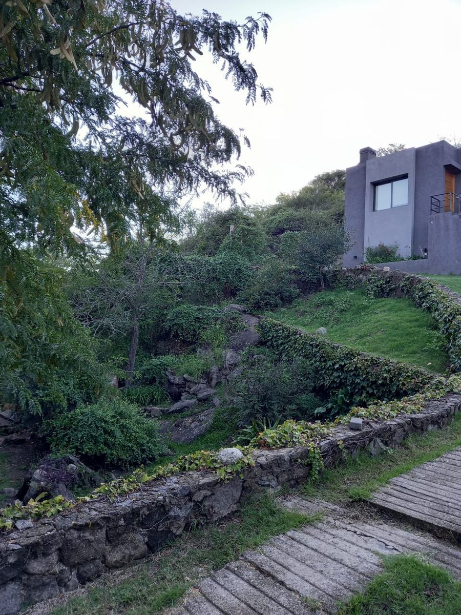 MUY LINDA CASA EN VENTA EN MAYU SUMAJ, DE EXCELENTE CALIDAD & DISEÑO, DISTANTE 50 Mts del RÍO BALNEARIO. - 3