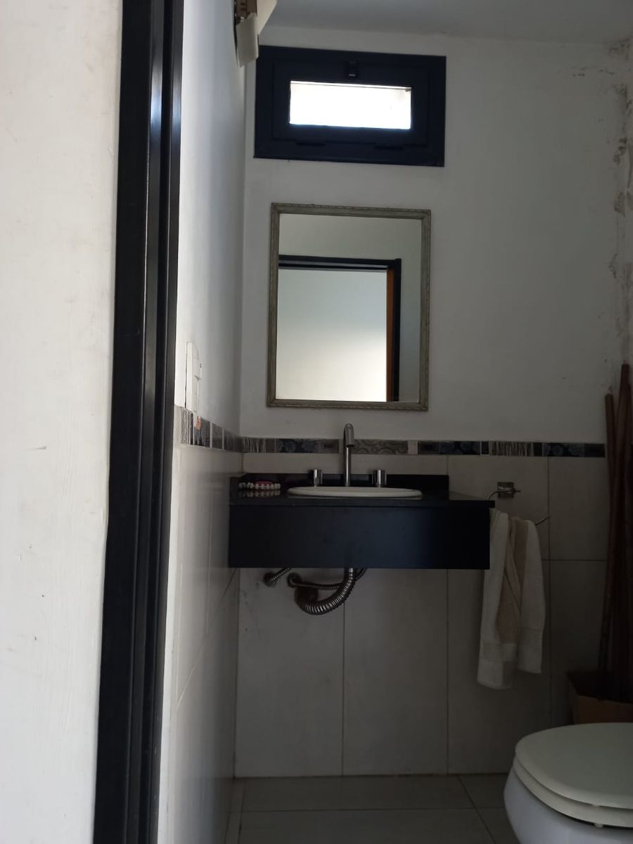 MUY LINDA CASA EN VENTA EN MAYU SUMAJ, DE EXCELENTE CALIDAD & DISEÑO, DISTANTE 50 Mts del RÍO BALNEARIO. - 25