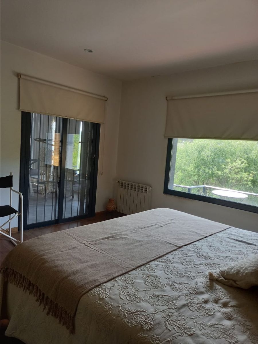 MUY LINDA CASA EN VENTA EN MAYU SUMAJ, DE EXCELENTE CALIDAD & DISEÑO, DISTANTE 50 Mts del RÍO BALNEARIO. - 33