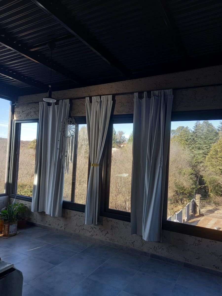 MUY LINDA CASA EN VENTA EN MAYU SUMAJ, DE EXCELENTE CALIDAD & DISEÑO, DISTANTE 50 Mts del RÍO BALNEARIO. - 38