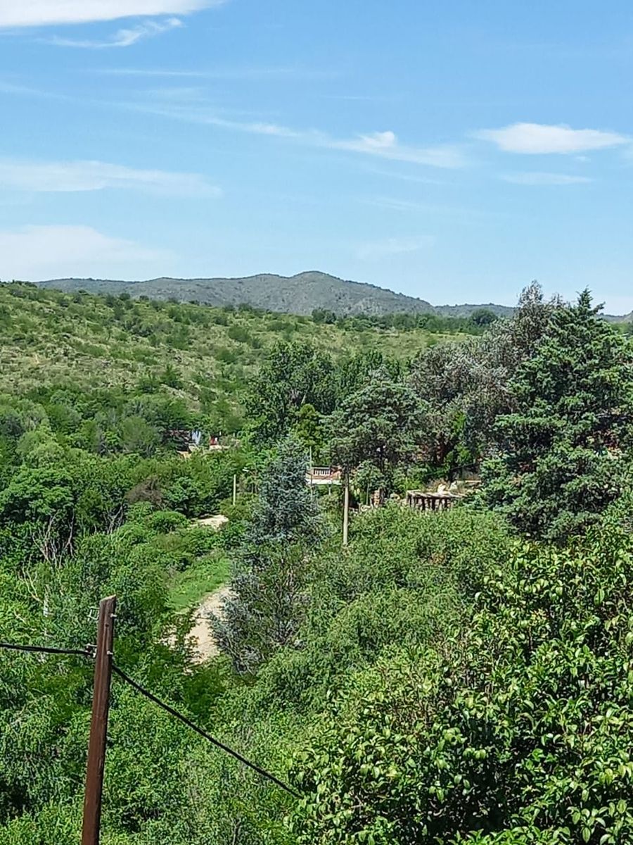 MUY LINDA CASA EN VENTA EN MAYU SUMAJ, DE EXCELENTE CALIDAD & DISEÑO, DISTANTE 50 Mts del RÍO BALNEARIO. - 45