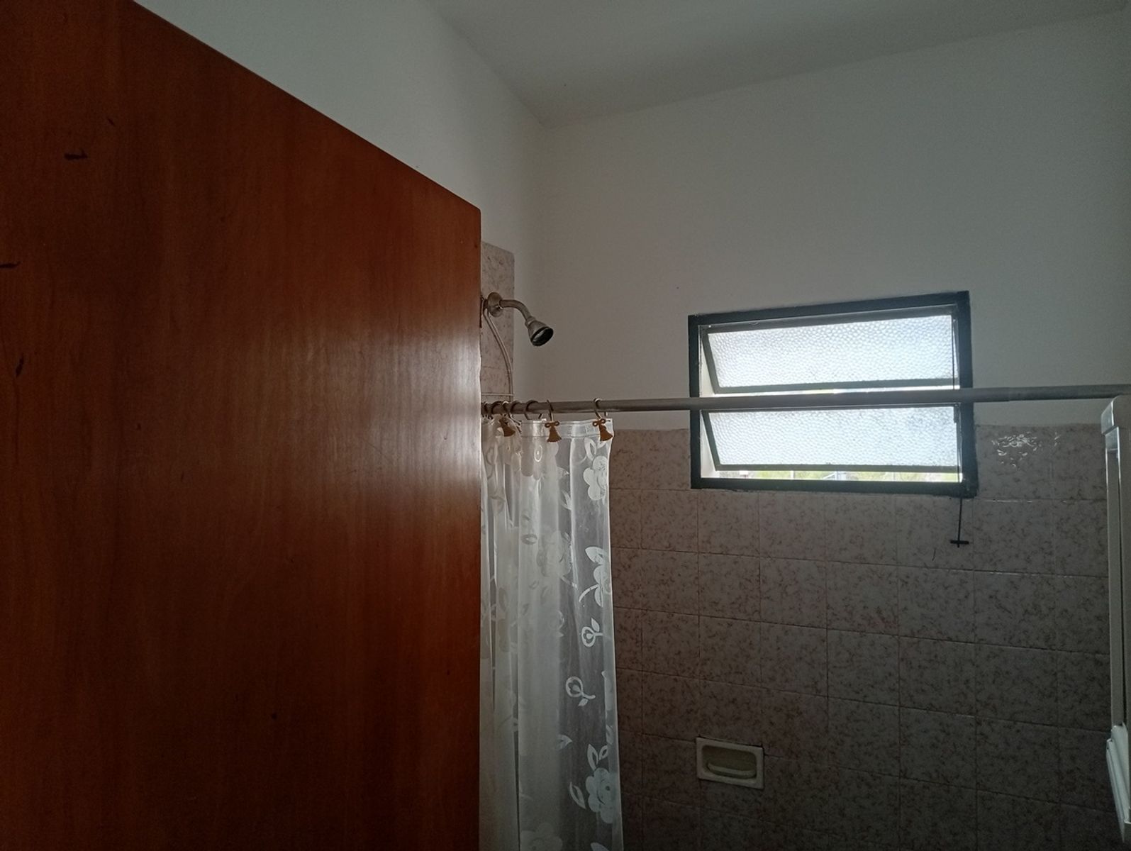 LINDA CASA EN VILLA CARLOS PAZ, ALQUILER PERMANENTE A 2 AÑOS, BARRIO LAS ENSENADAS, GAS NATURAL - 5