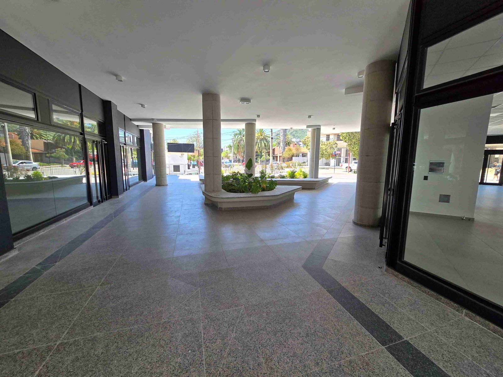 DEPARTAMENTO DE ALTA GAMA EN Villa Carlos Paz, 3 dormitorios, 3 baños, 233 mt2 . EDIFICIO ETOILE V. La Exclusividad no tiene precio. — foto 11