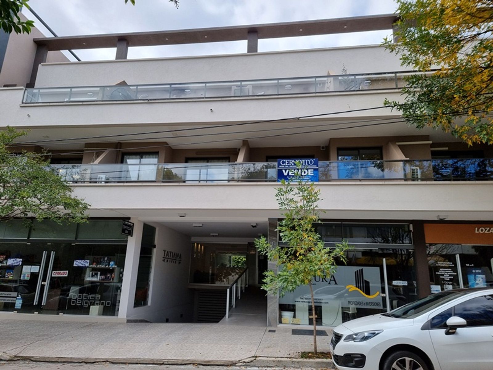 EXCELENTE DEPARTAMENTO EN VENTA EN CARLOS PAZ, 2 DORMITORIOS CON COCHERA, EDIFICIO TATIANA, EXCELENTE UBICACIÓN, Todos los Servicios. - 3