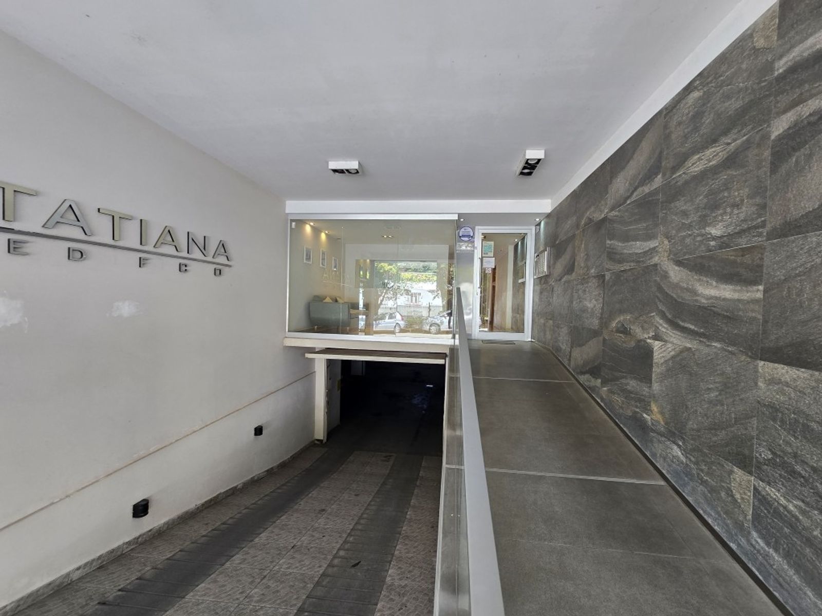 EXCELENTE DEPARTAMENTO EN VENTA EN CARLOS PAZ, 2 DORMITORIOS CON COCHERA, EDIFICIO TATIANA, EXCELENTE UBICACIÓN, Todos los Servicios. - 19