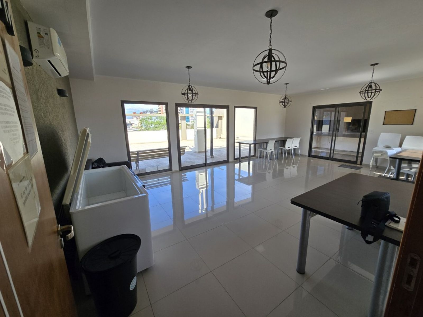 EXCELENTE DEPARTAMENTO EN VENTA EN CARLOS PAZ, 2 DORMITORIOS CON COCHERA, EDIFICIO TATIANA, EXCELENTE UBICACIÓN, Todos los Servicios. - 27