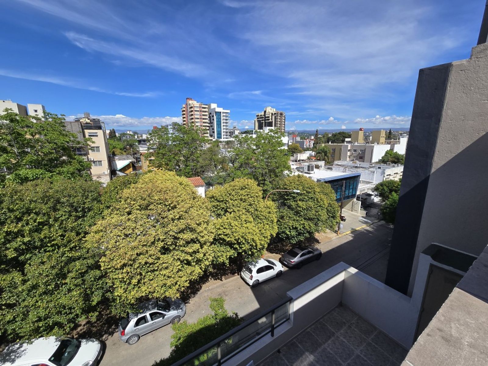 EXCELENTE DEPARTAMENTO EN VENTA EN CARLOS PAZ, 2 DORMITORIOS CON COCHERA, EDIFICIO TATIANA, EXCELENTE UBICACIÓN, Todos los Servicios. - 29