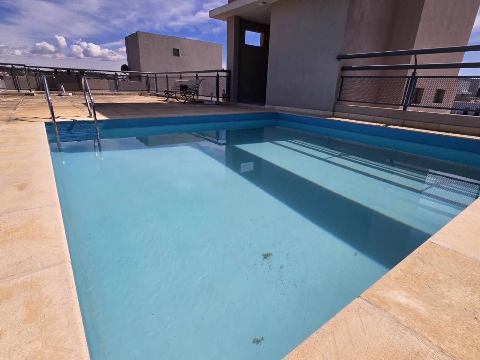 EXCELENTE DEPARTAMENTO EN VENTA EN CARLOS PAZ, 2 DORMITORIOS CON COCHERA, EDIFICIO TATIANA, EXCELENTE UBICACIÓN, Todos los Servicios. - 33