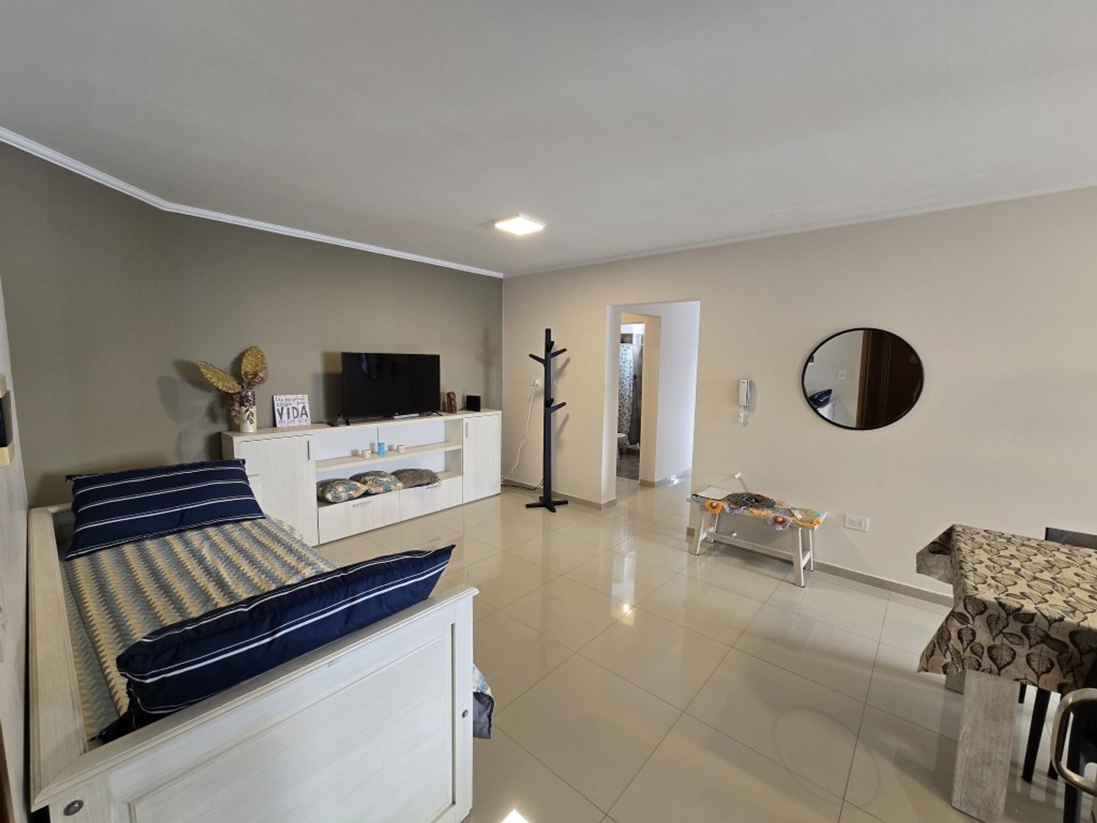 EXCELENTE DEPARTAMENTO EN VENTA EN CARLOS PAZ, 2 DORMITORIOS CON COCHERA, EDIFICIO TATIANA, EXCELENTE UBICACIÓN, Todos los Servicios. - 42