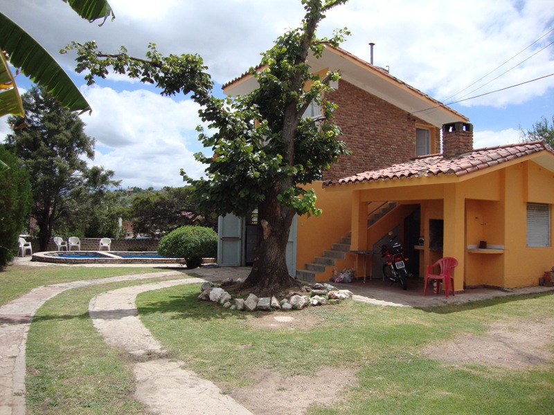 LINDA CASA EN CARLOS PAZ, CON PILETA, A 5 CUADRAS DEL CENTRO. Temporada 2014
