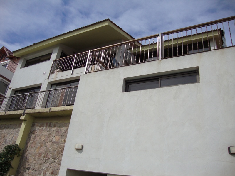 MUY LINDA CASA EN VENTA EN CARLOS PAZ, BARRIO LA CUESTA. Todos los Servicios. — foto 6