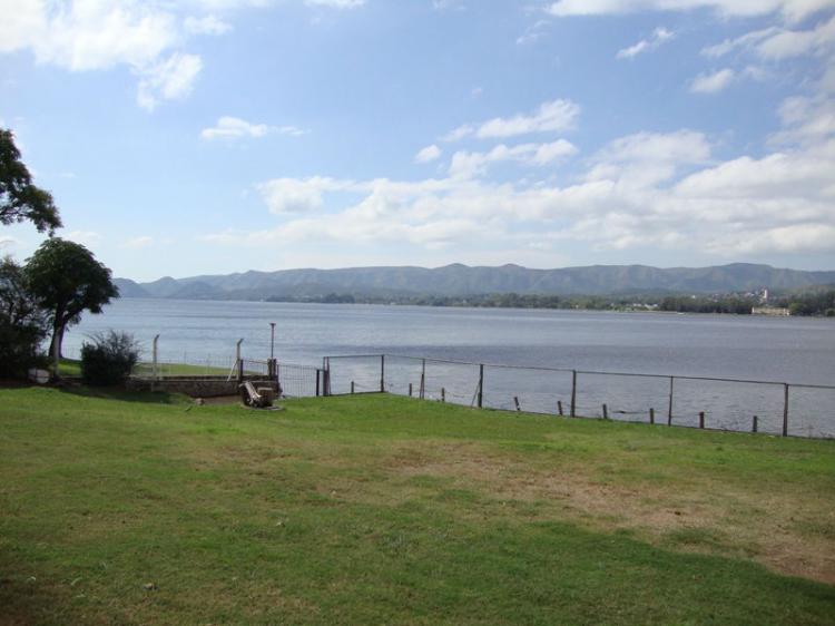 MAGNÍFICA CASA CON COSTA AL LAGO EN VILLA CARLOS PAZ, 45 mts de Costa Directa, Barrio Villa del Lago — foto 6