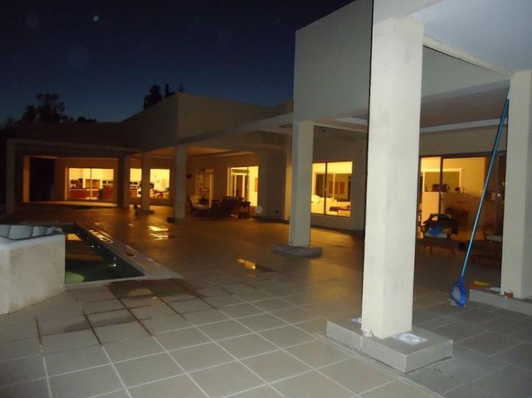 MAGNÍFICA CASA CON COSTA AL LAGO EN VILLA CARLOS PAZ, 45 mts de Costa Directa, Barrio Villa del Lago — foto 14