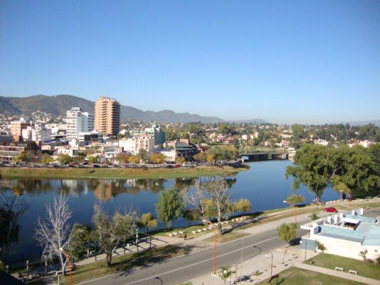 MUY LINDO LOCAL EN VENTA EN VILLA CARLOS PAZ, ZONA COSTANERA CENTRO, A 4 CUADRAS DE PEATONAL, - 3
