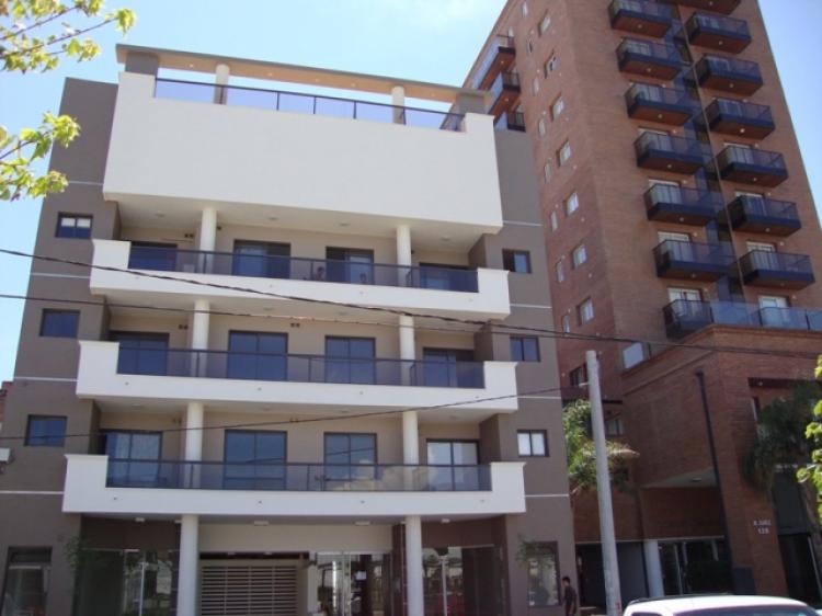 MUY LINDO LOCAL EN VENTA EN VILLA CARLOS PAZ, ZONA COSTANERA CENTRO, A 4 CUADRAS DE PEATONAL, - 7