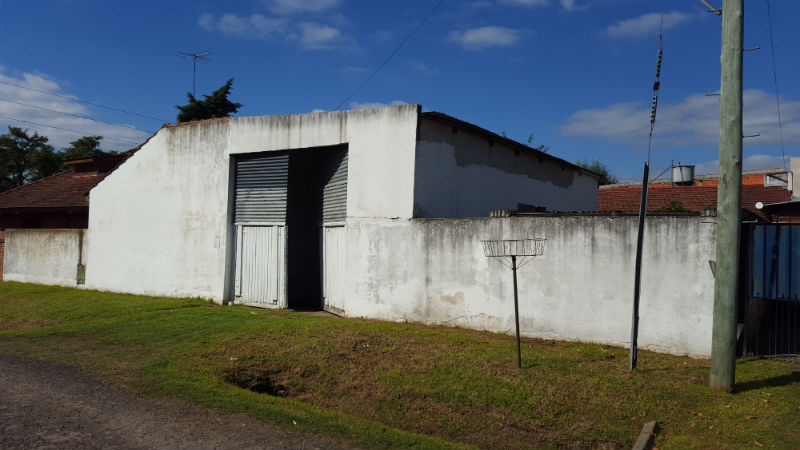Venta de departamento con galpon