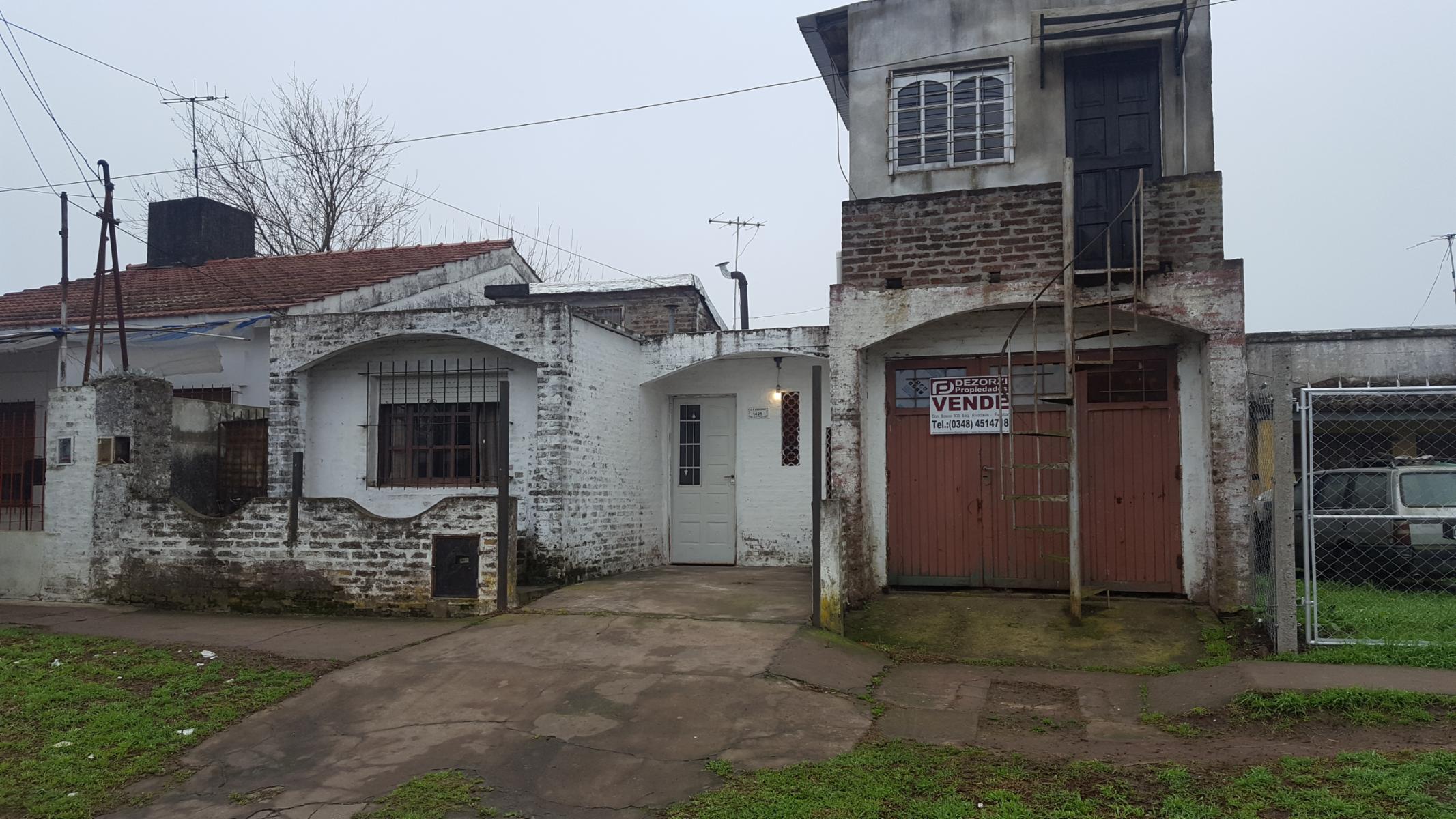 OPORTUNIDAD CASA 1 DORMITORIO, COCINA COMEDOR, ALTILLO, FONDO LIBRE