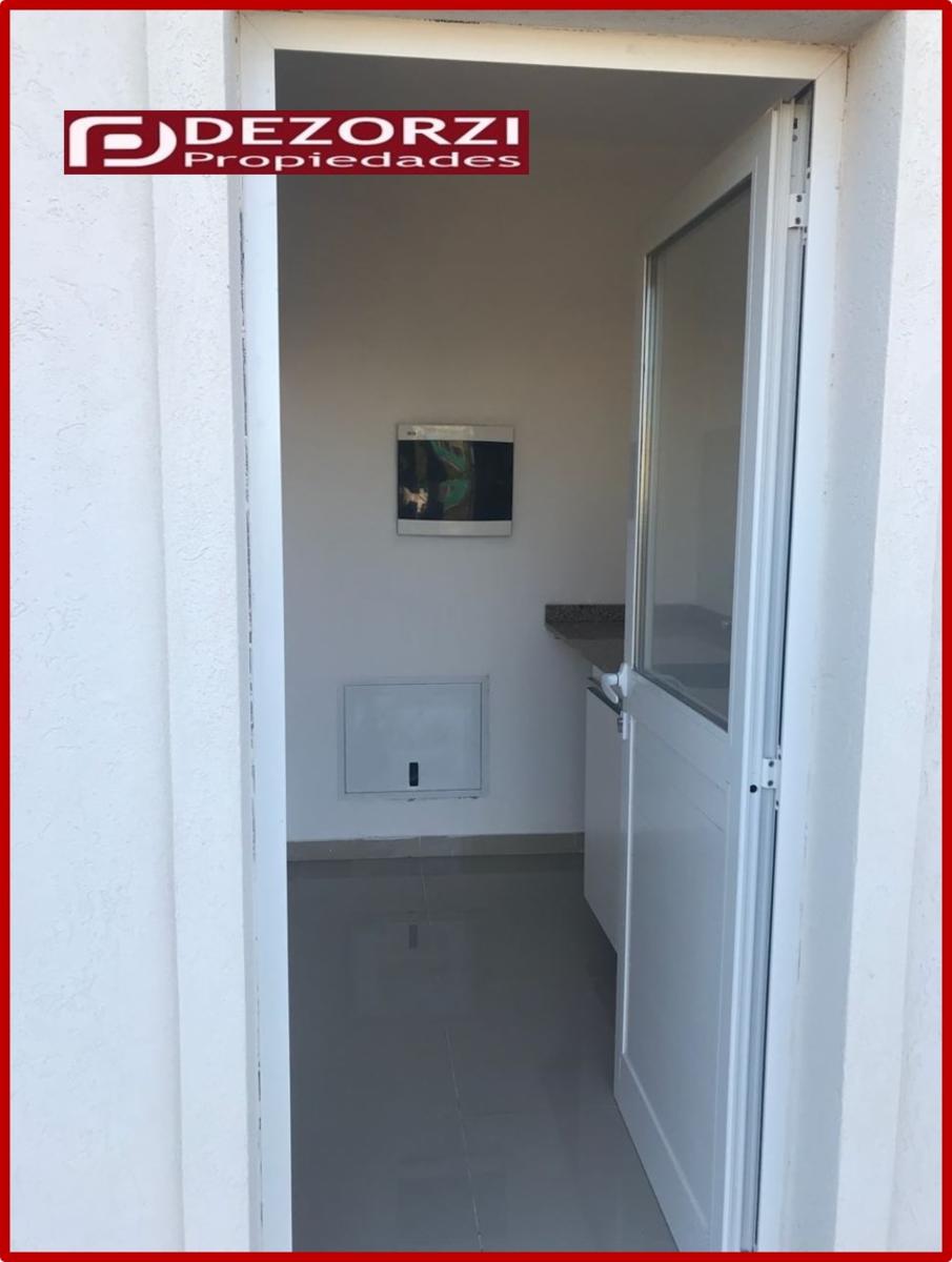 CASA EN BARRIO PRIVADO SAN EDUARDO PILAR DEL ESTE