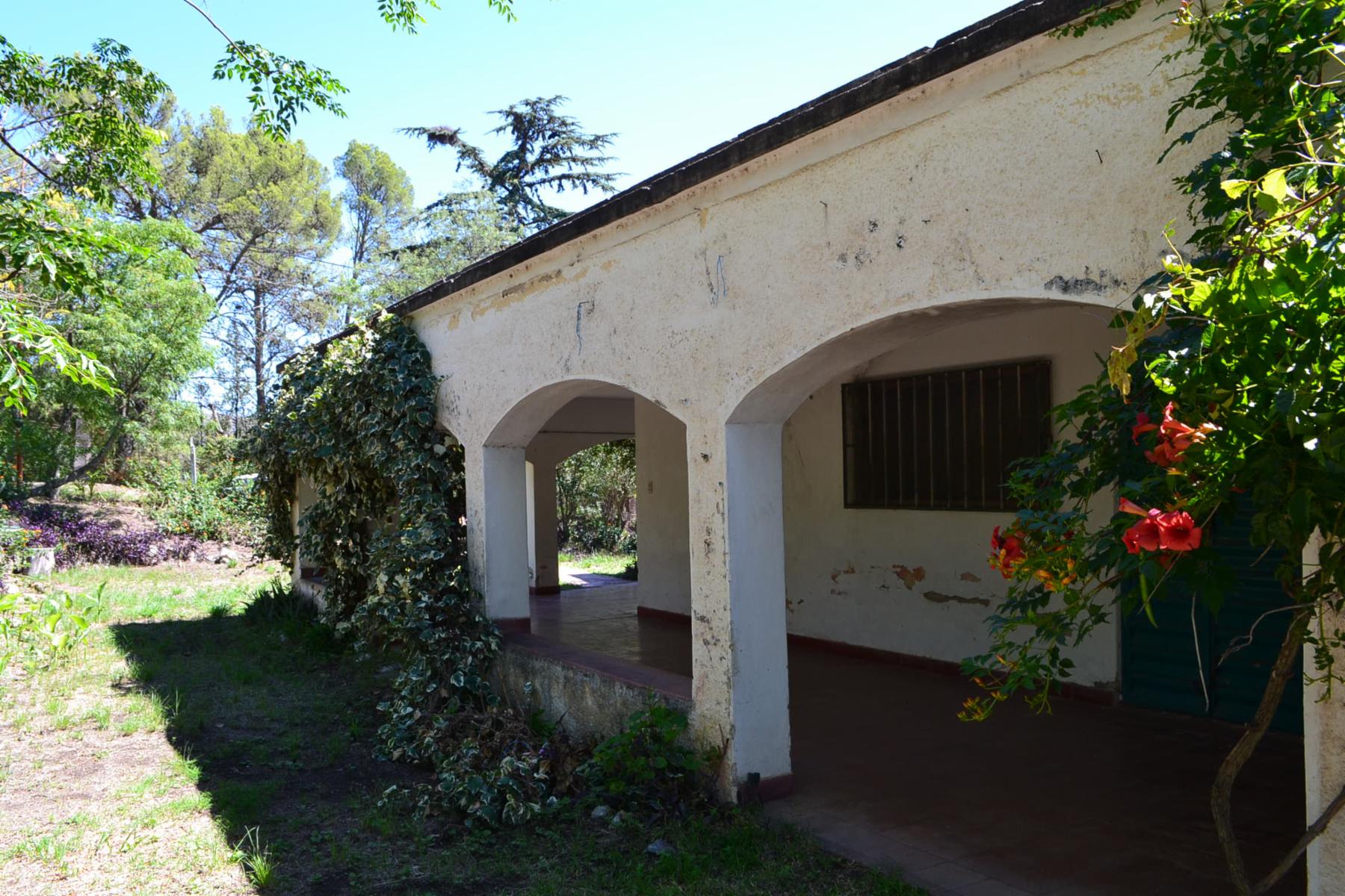 De Blasis Bienes Raices vende Antigua propiedad en zona centro, Tanti