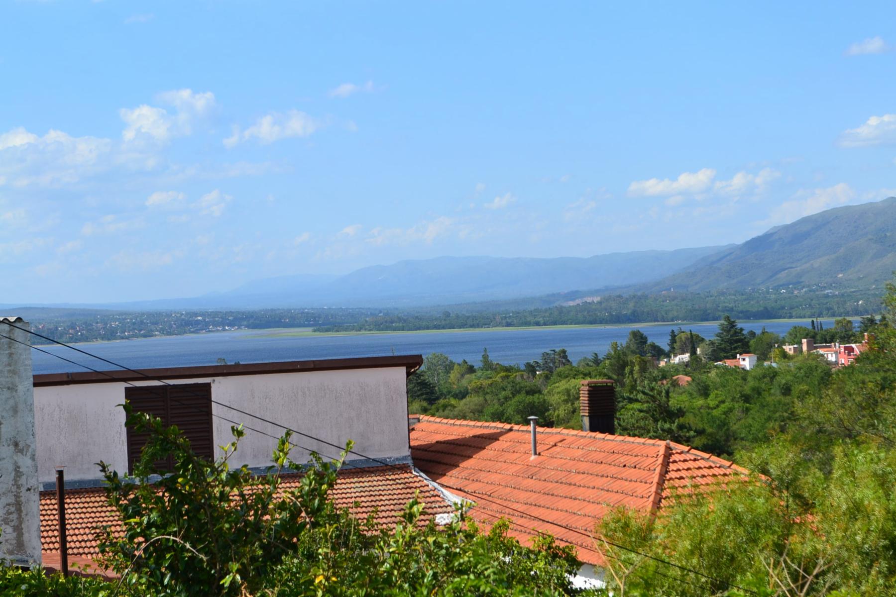 De Blasis Bienes Raices vende Excelente propiedad en barrio Costa Azul de Villa Carlos Paz — foto 6