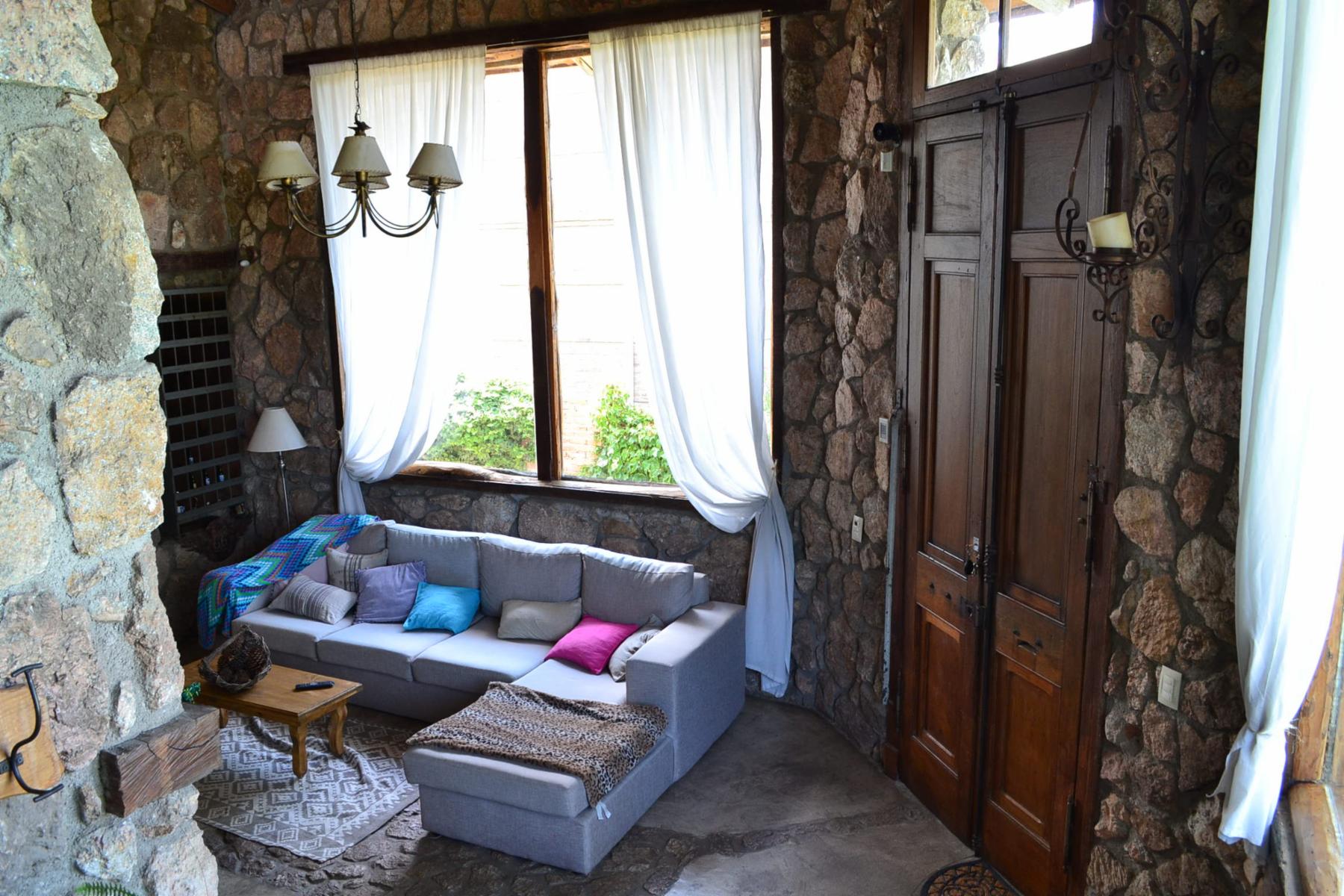 De Blasis Bienes Raices vende Excelente propiedad en barrio Costa Azul de Villa Carlos Paz — foto 10