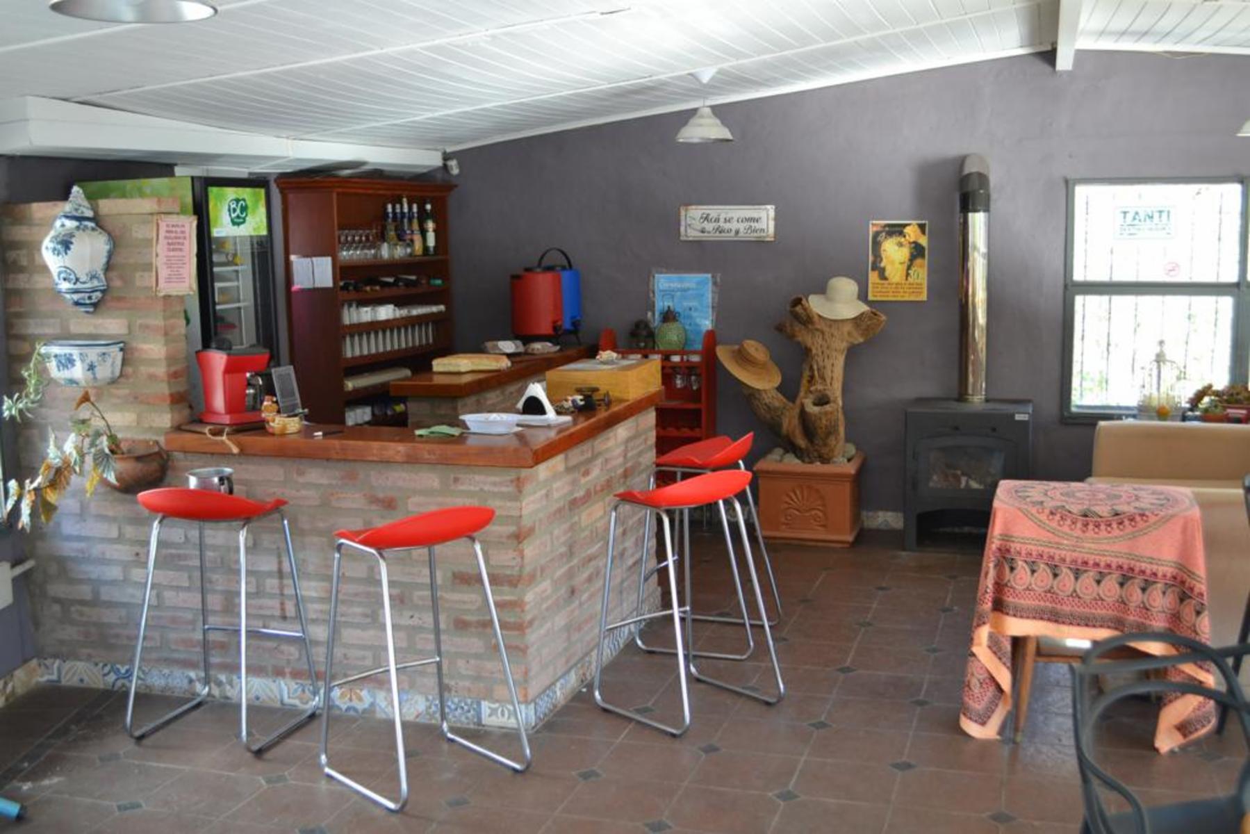Comercio y Vivienda Familiar en Tanti - 6