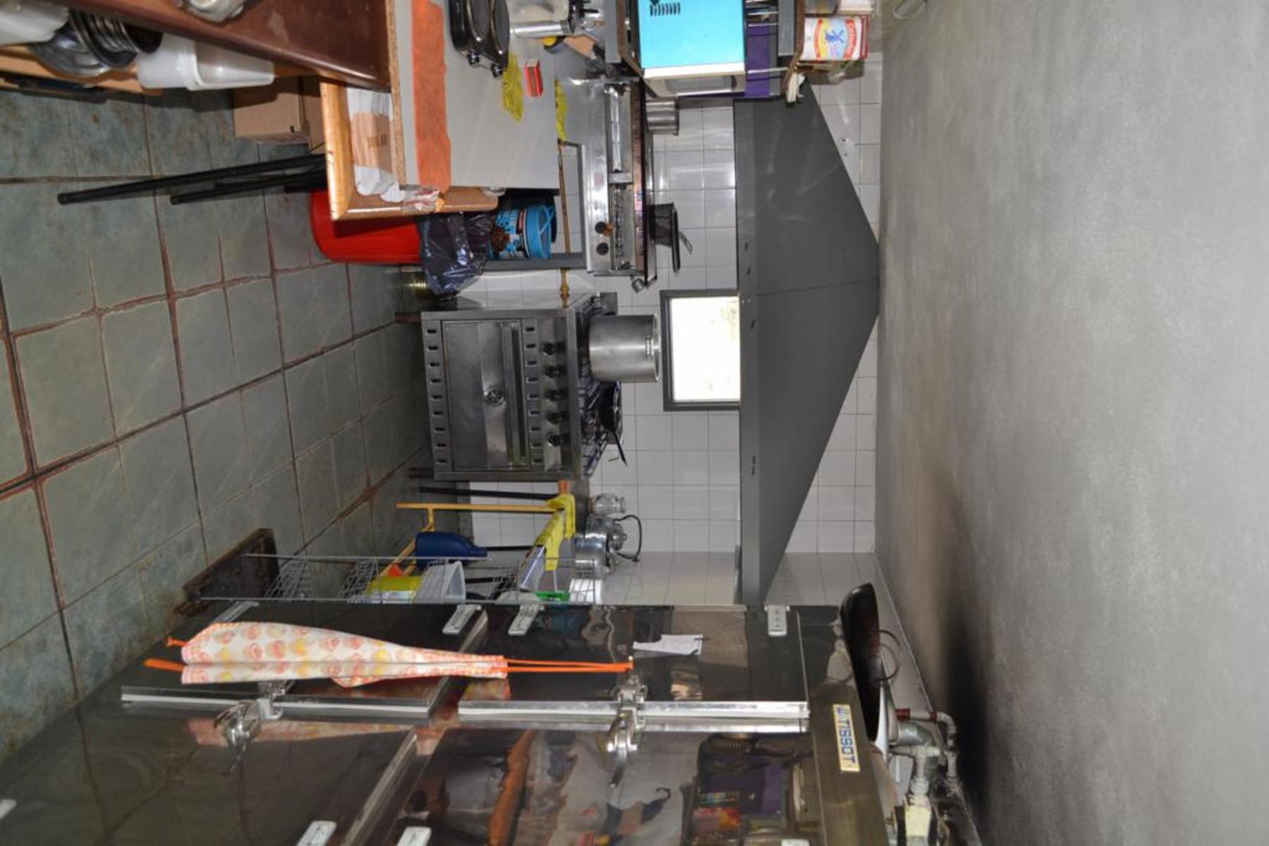 Comercio y Vivienda Familiar en Tanti - 9