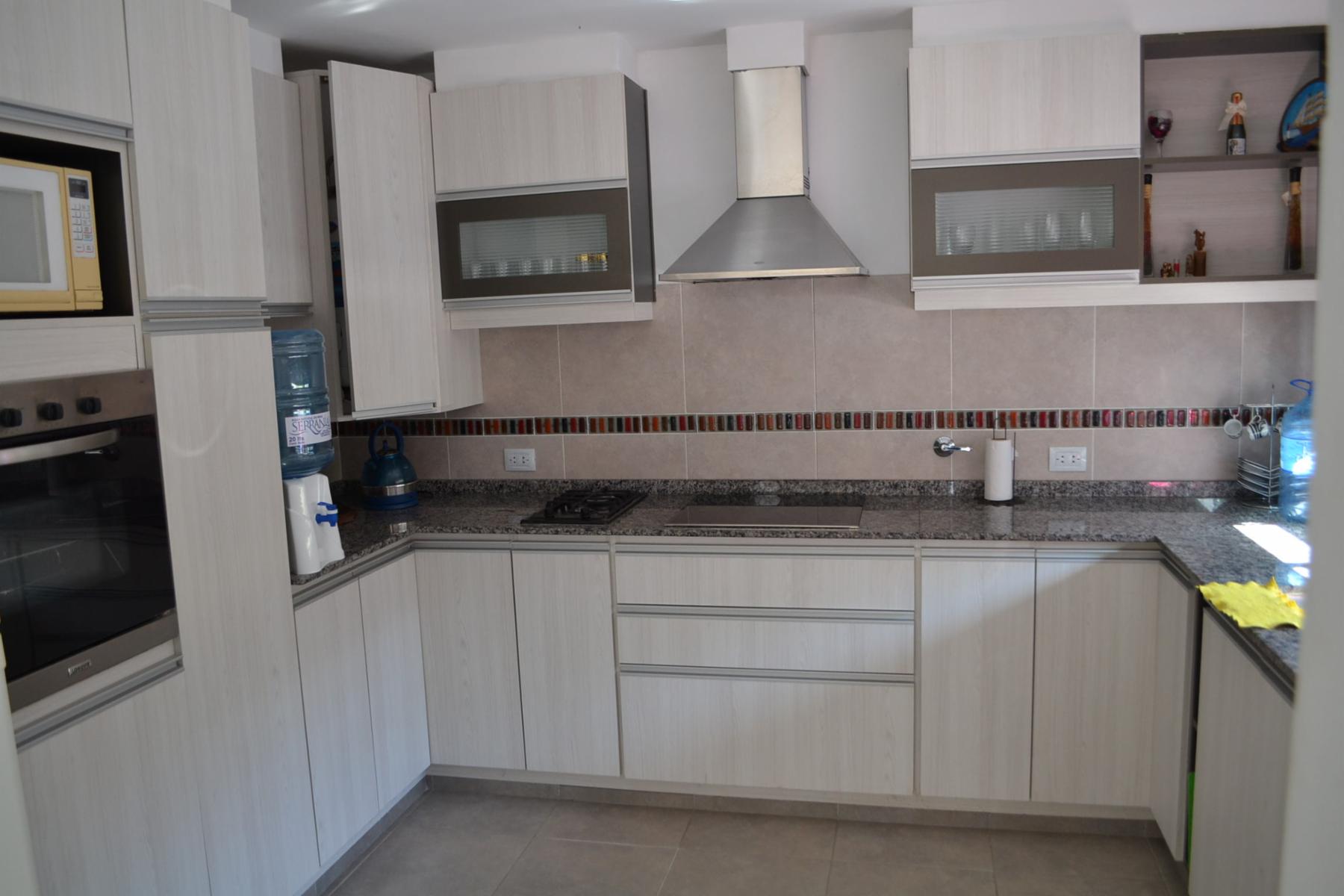 HERMOSA CASA EN TANTI A ESTRENAR Y CON GAS NATURAL — foto 9