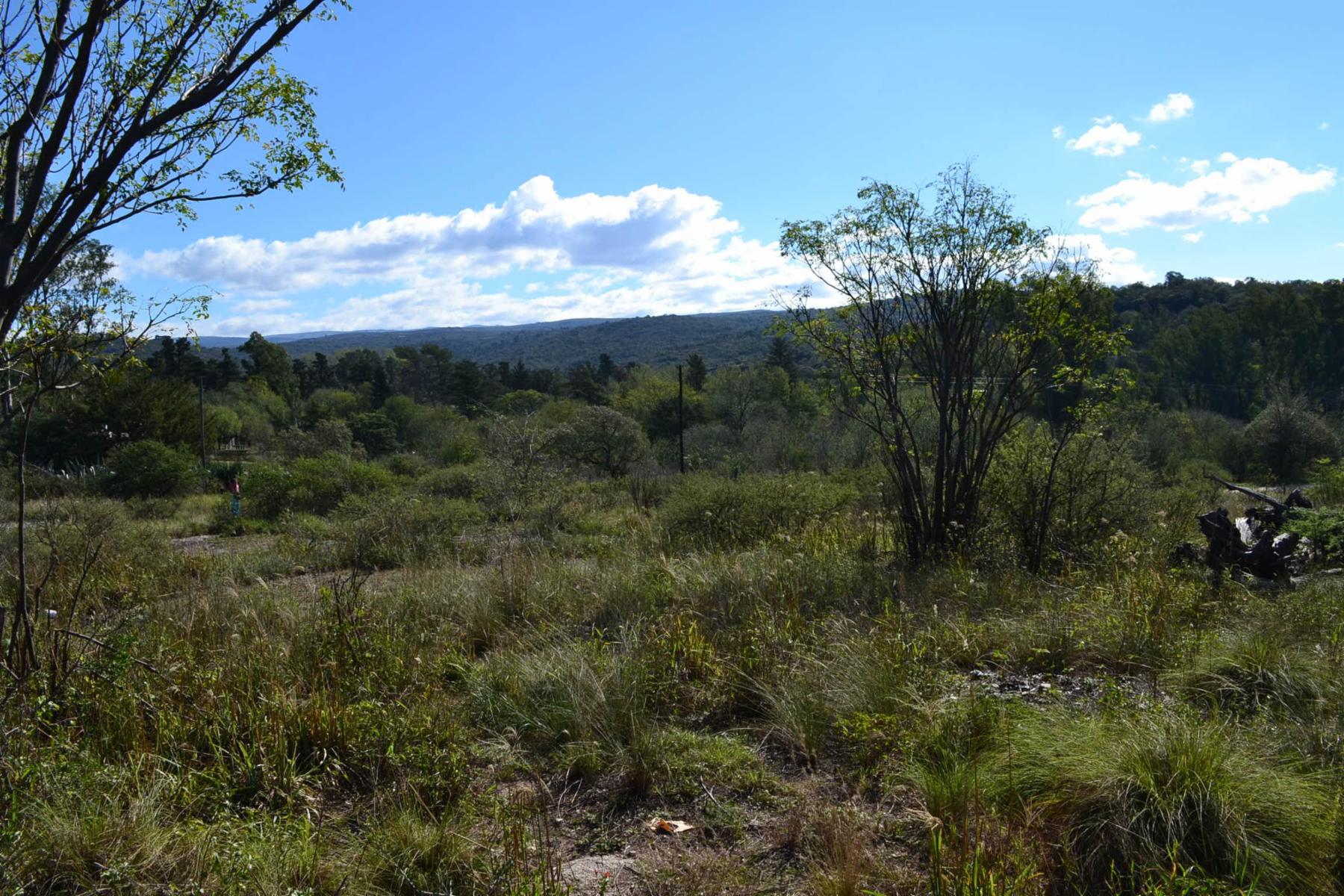Terreno con servicios a 100mts del Rio. Villa García. Tanti. Financiado