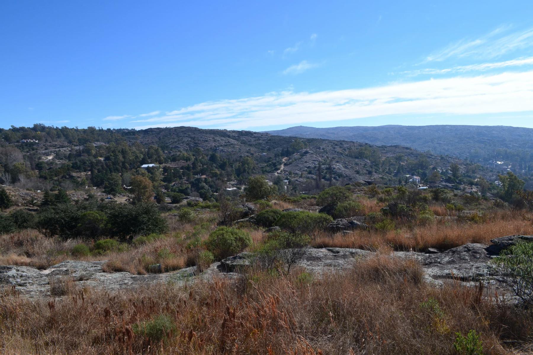 EXCELENTE LOTE CON VISTA PANORAMICA EN TANTI — foto 4