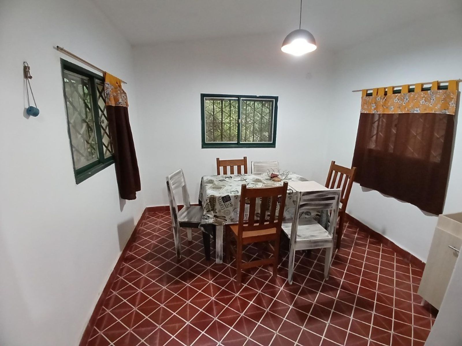 Casa frente al río en Tanti
