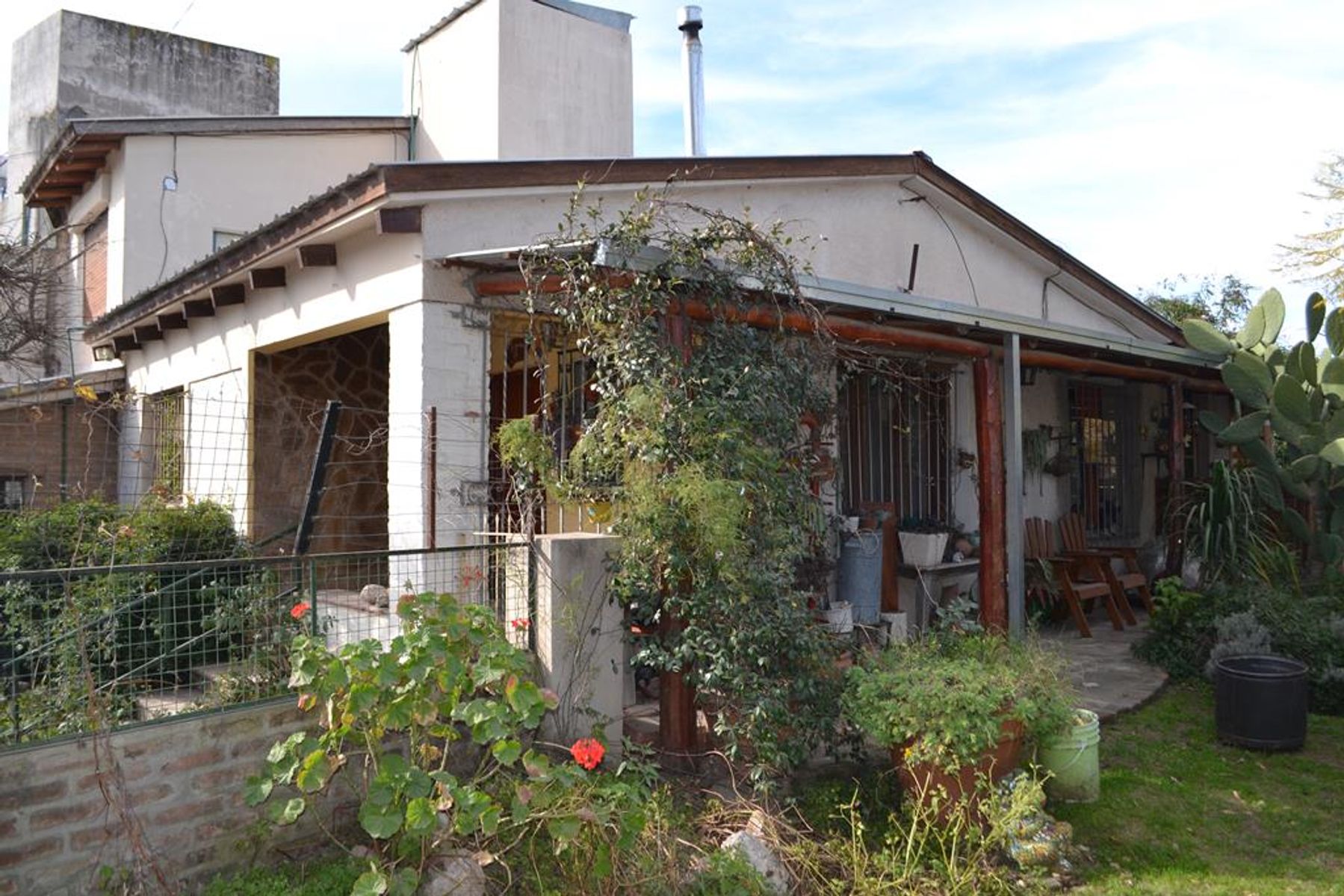 Vivienda familiar + Comercio + Cabañas en Tanti Villa Douma, Tanti, Córdoba - 2