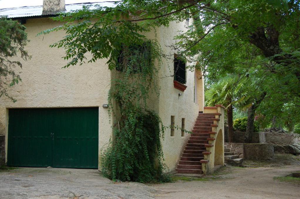 De Blasis Bienes Raices GRAN OPORTUNIDAD EN TANTI Excepcional inmueble en TANTI sobre la costa del Rio , Casco de Estancia — foto 4