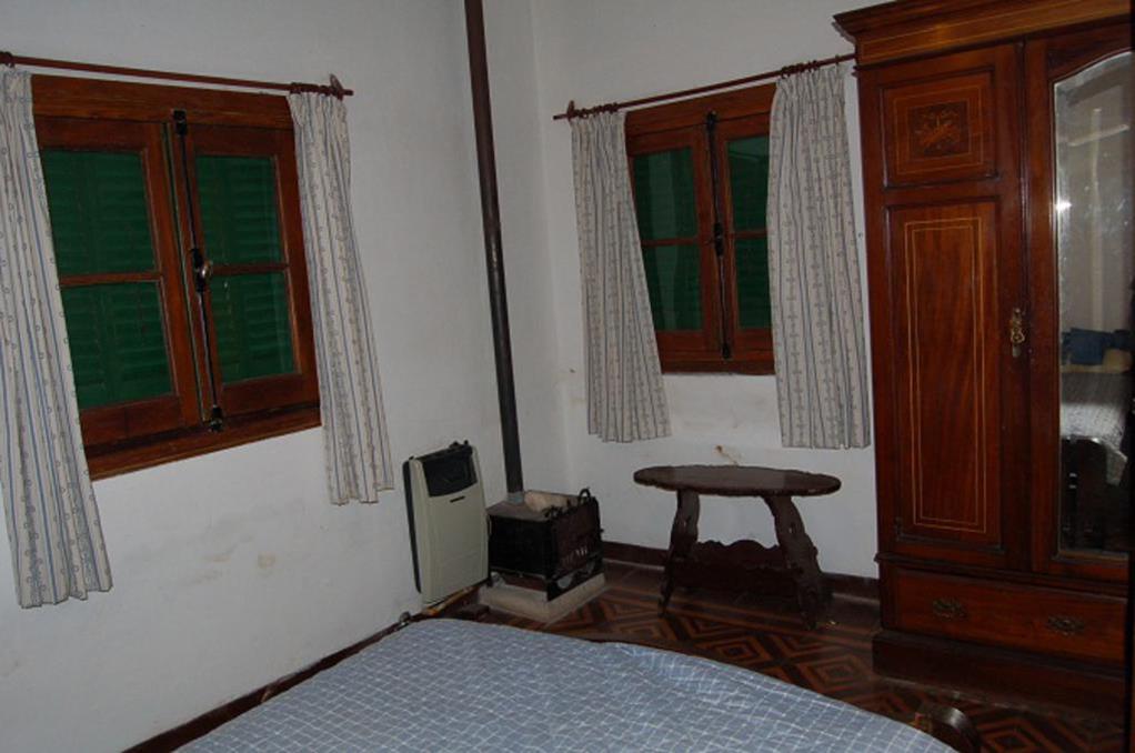 De Blasis Bienes Raices GRAN OPORTUNIDAD EN TANTI Excepcional inmueble en TANTI sobre la costa del Rio , Casco de Estancia — foto 11