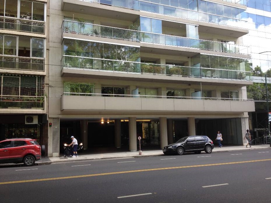 Muy buen dos dormitorios con Dependencias. Edificio con amenities y seguridad - 3