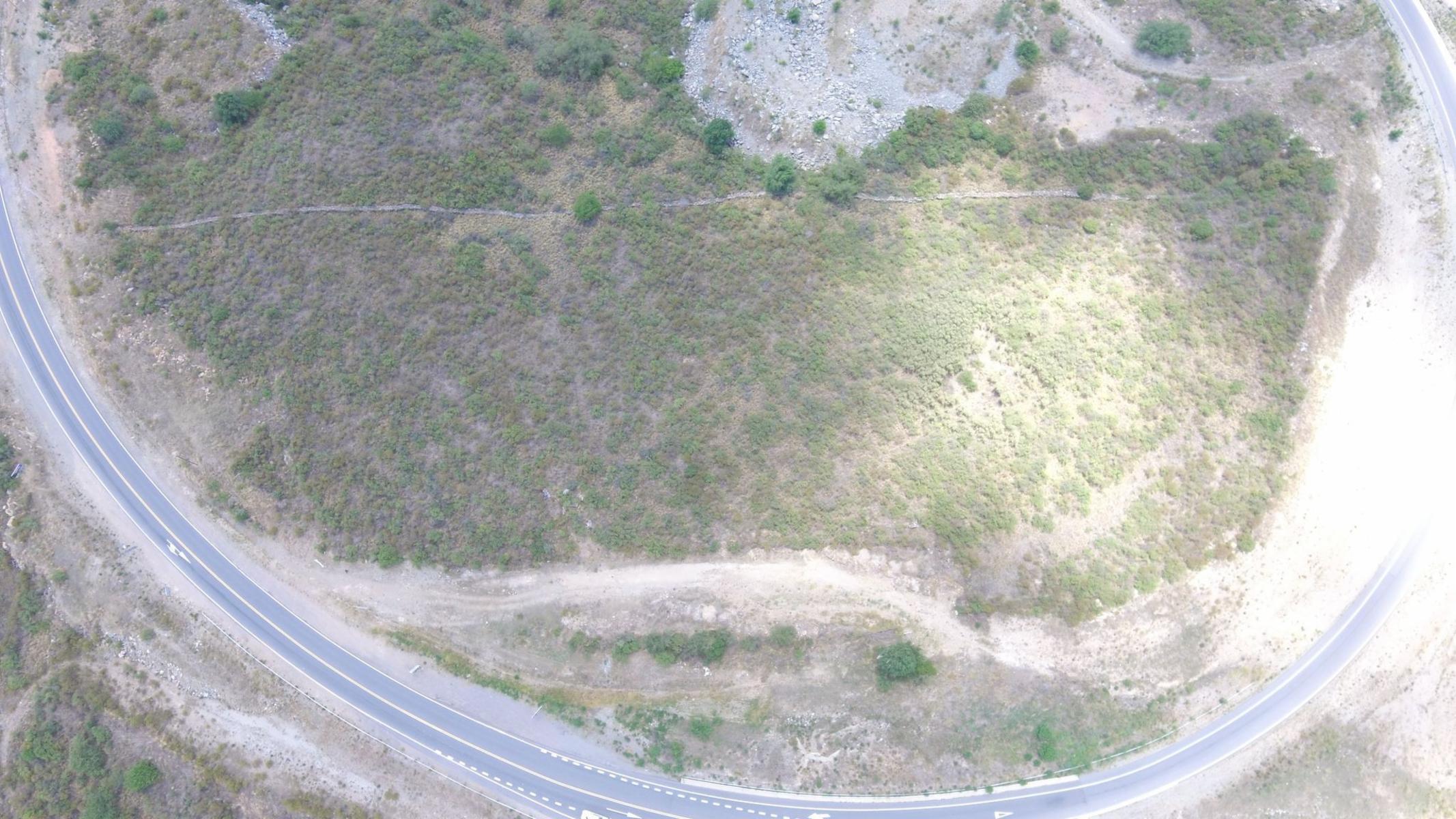 FRACCION SOBRE RUTA EN LAS JARILLAS, SAN ANTONIO DE ARREDONDO, CORDOBA — foto 4