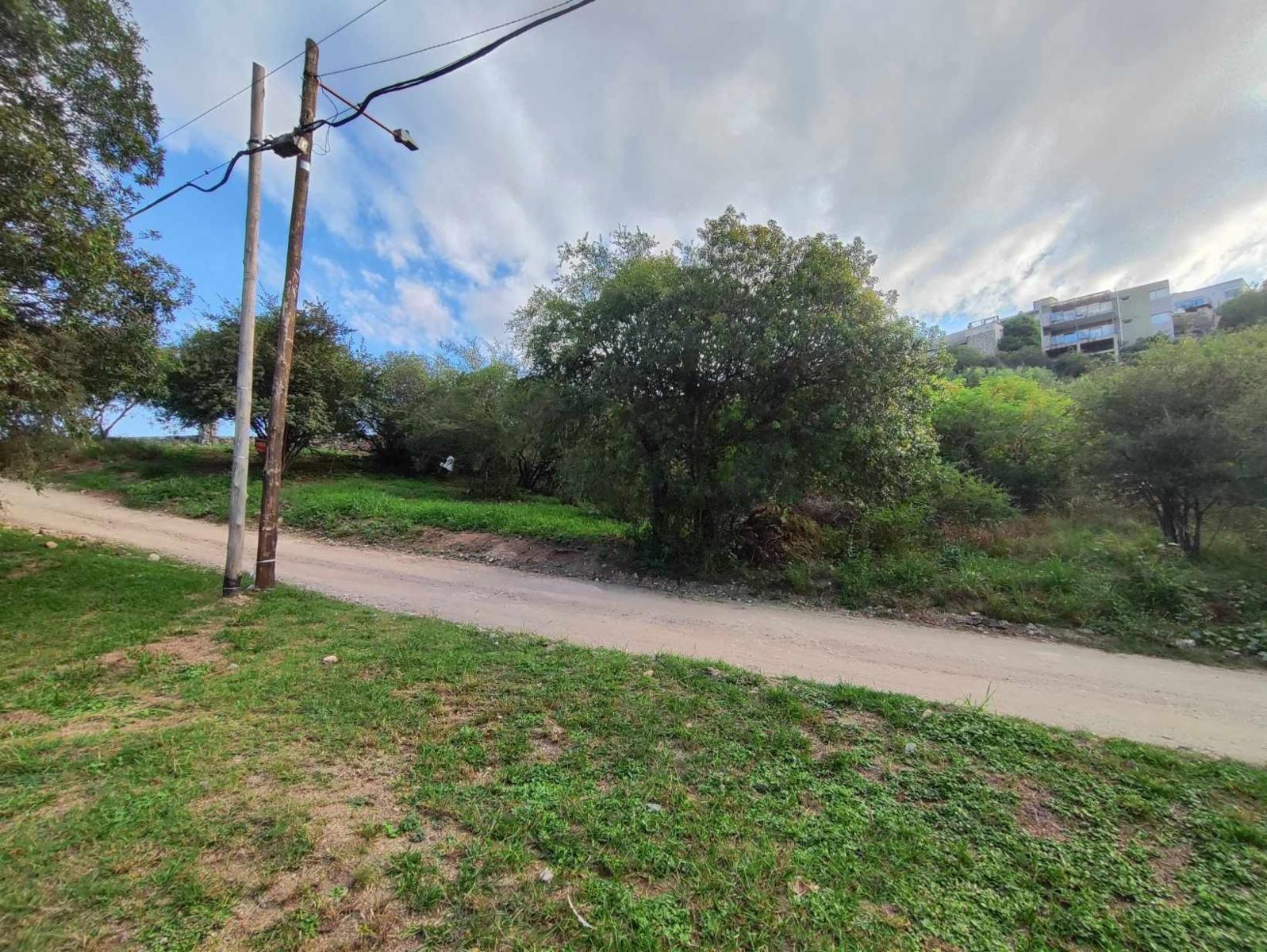 DOS TERRENOS COLINDANTES EN BARRIO VILLA DEL LAGO, VILLA CARLOS PAZ, CORDOBA — foto 9