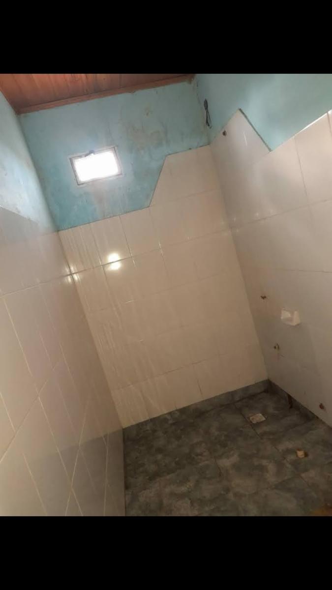 PH excelente oportunidad propiedad horizontal 5 dptos. en planta baja. 1 local comercial 1 dpto. con terraza y cochera para 6 autos. - 2