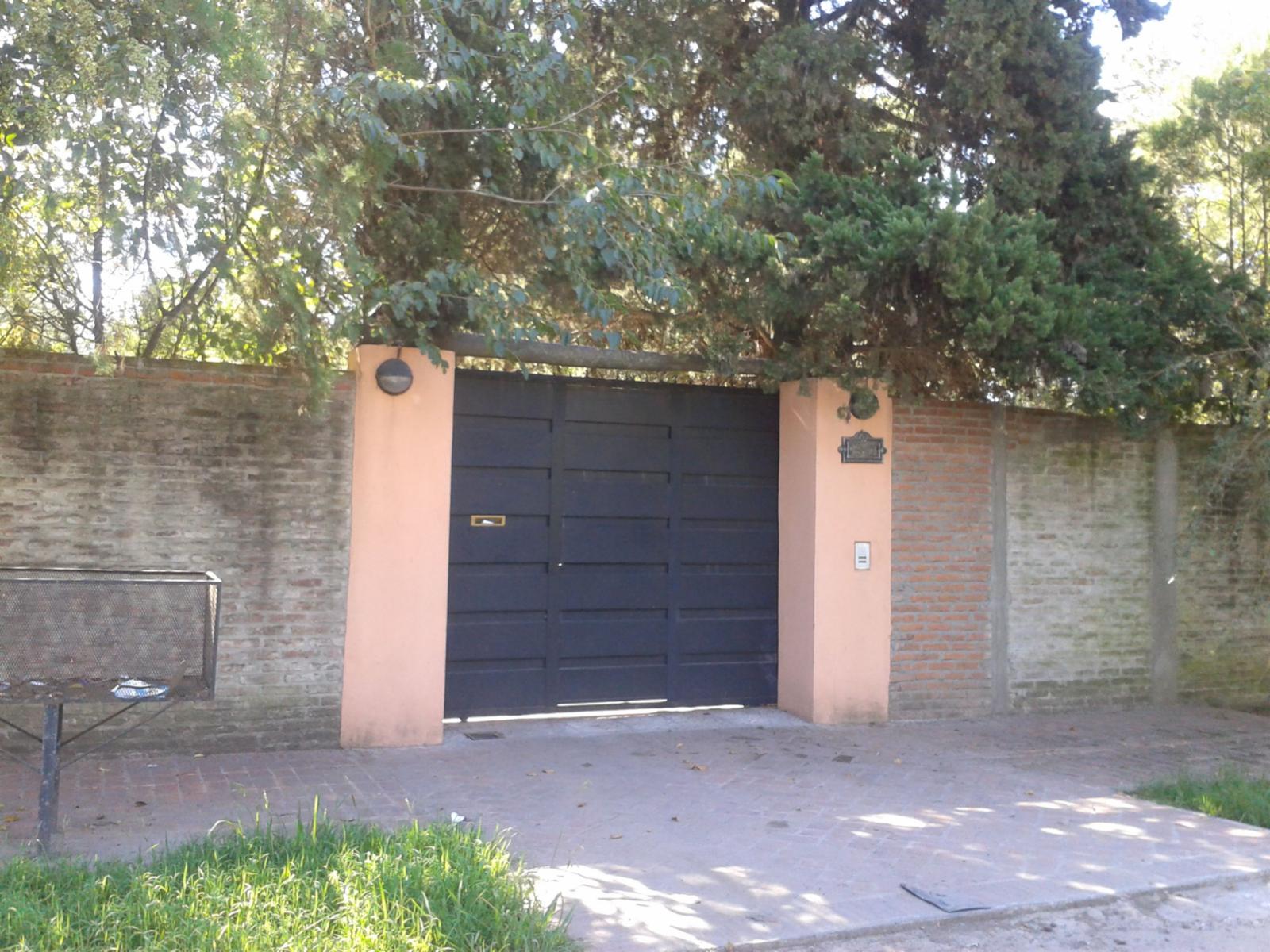 Venta de Casa quinta y 4 Duplex de 2 ambientes con cochera y patio en Parque Leloir — foto 4