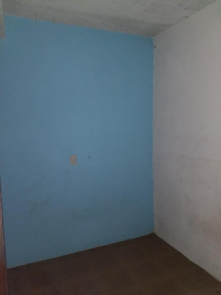 Venta en block de dos locales y cuatro departamentos González catán — foto 9